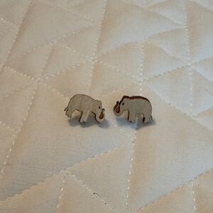 Never worn Elephant Shaped Earrings